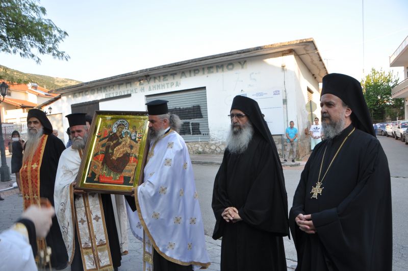 Ἐγκαίνια τοῦ Ἱεροῦ Ναοῦ τῆς Παναγίας Πετρούσης καί χειροτονία Πρεσβυτέρου